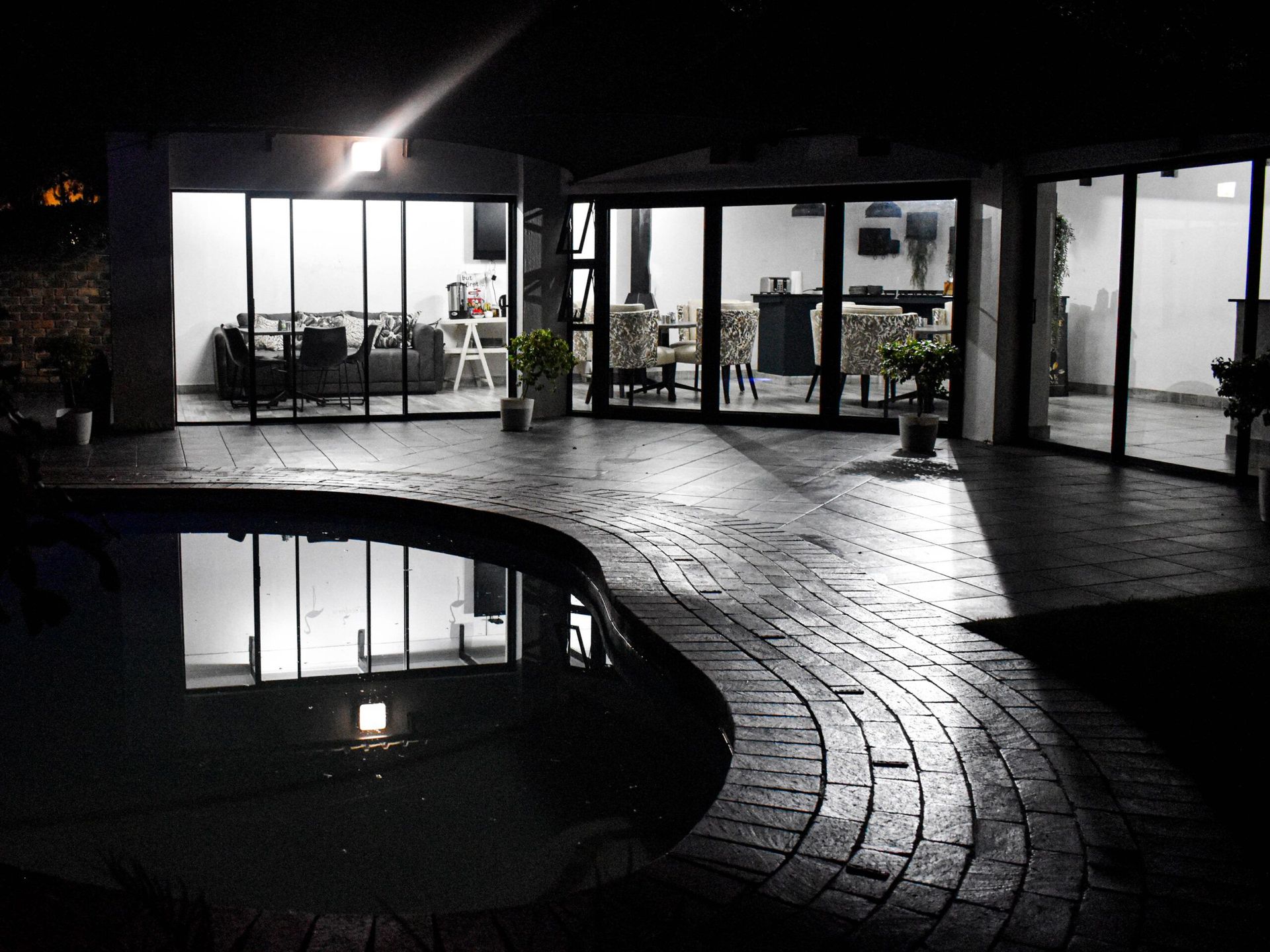 Front exterior 09
